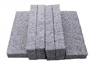Granit-Stelen grau